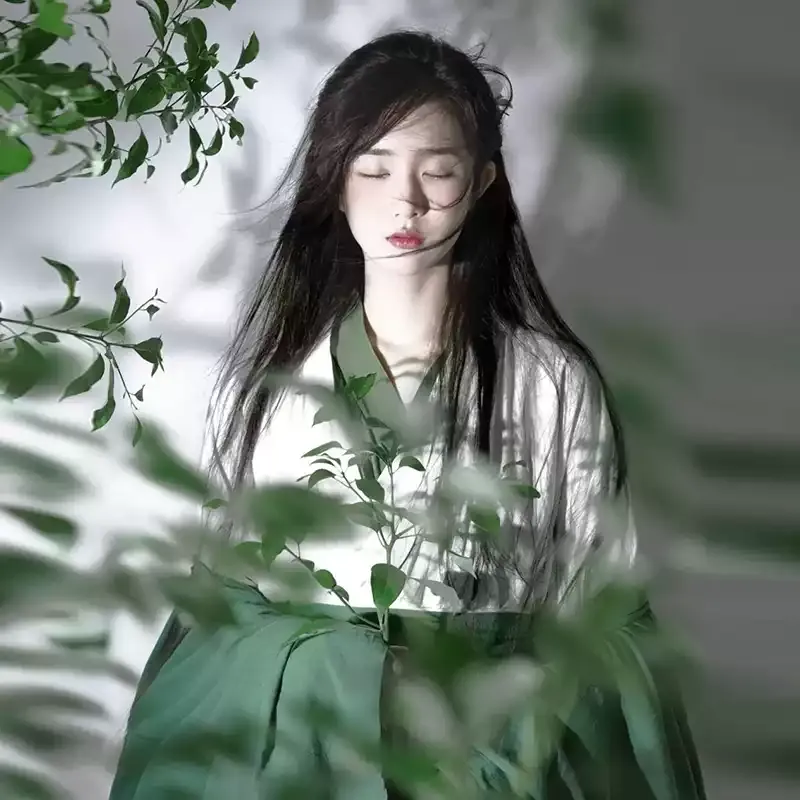绿色直裾汉服女秋季小个子古装魏晋古风春秋改良广袖流仙裙上班穿